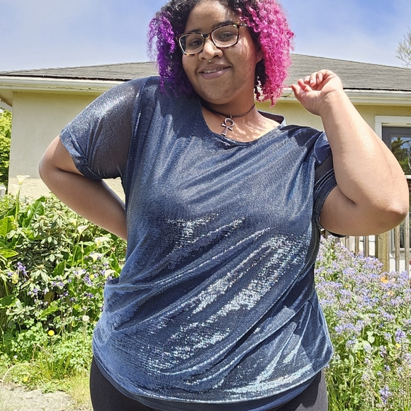 SOLD OUT 💎 Kathie Lee Metallic Blue Blouse 💎 - Picture 5 of 9